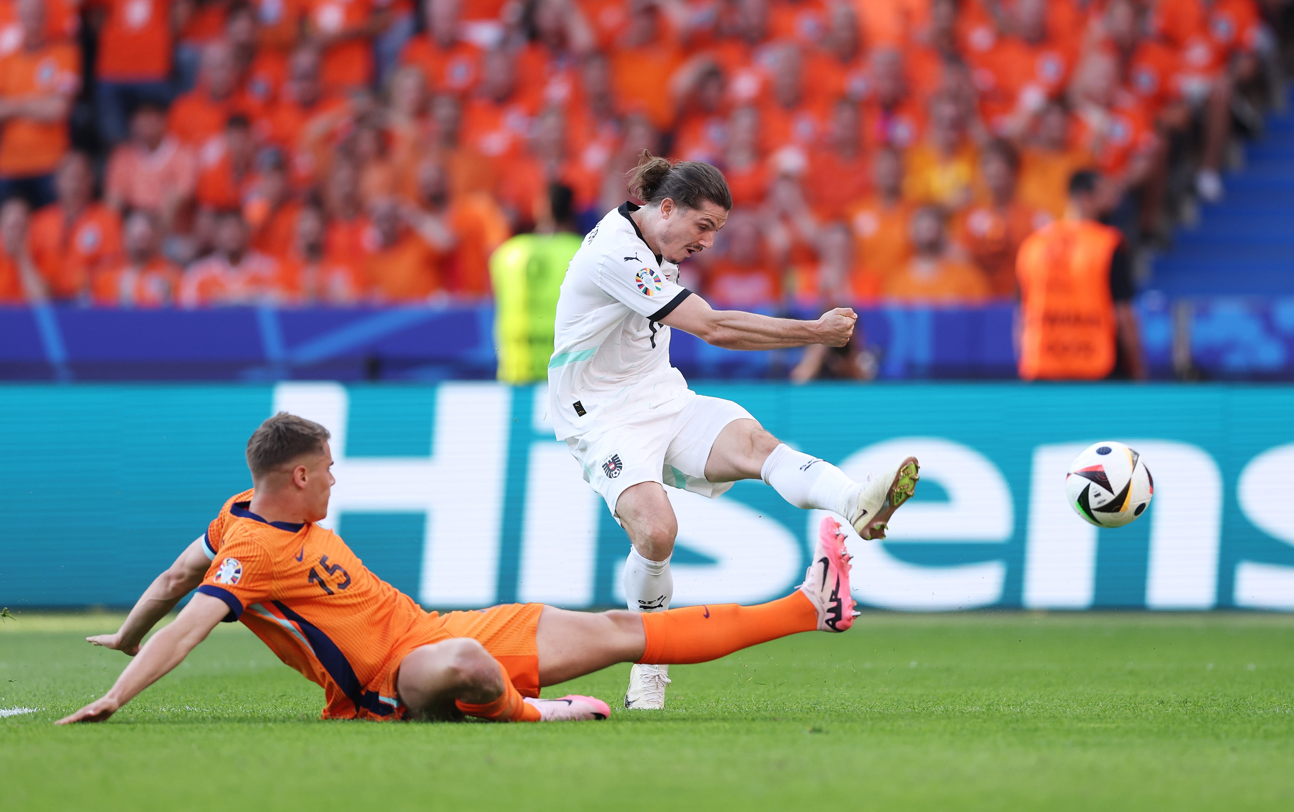 Marcel Sabitzer convierte el 2-3 de Austria ante Países Bajos