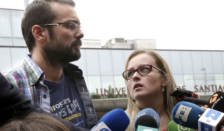 Antonio Lago y Estela Ordoñez, los padres de la niña de 12 años Andrea.