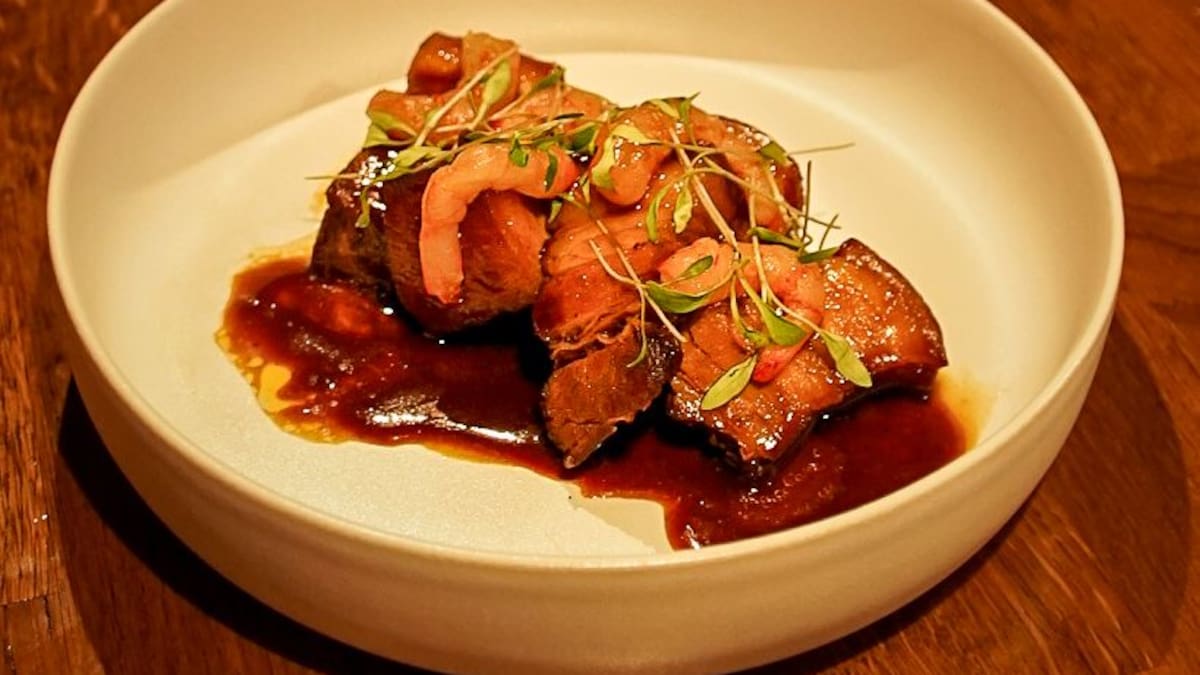 Guiso chino de panceta y gamba, de Javier Ríos