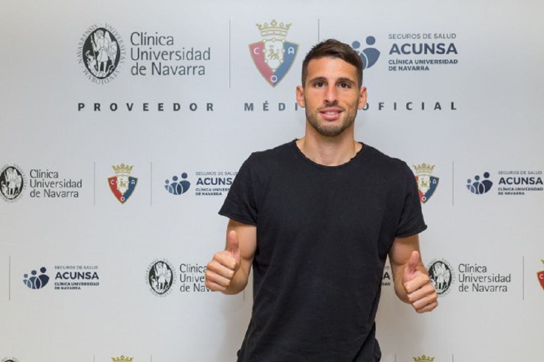 Jonathan Calleri supera el reconocimiento médico de Osasuna y se incorporará al grupo en los próximos días