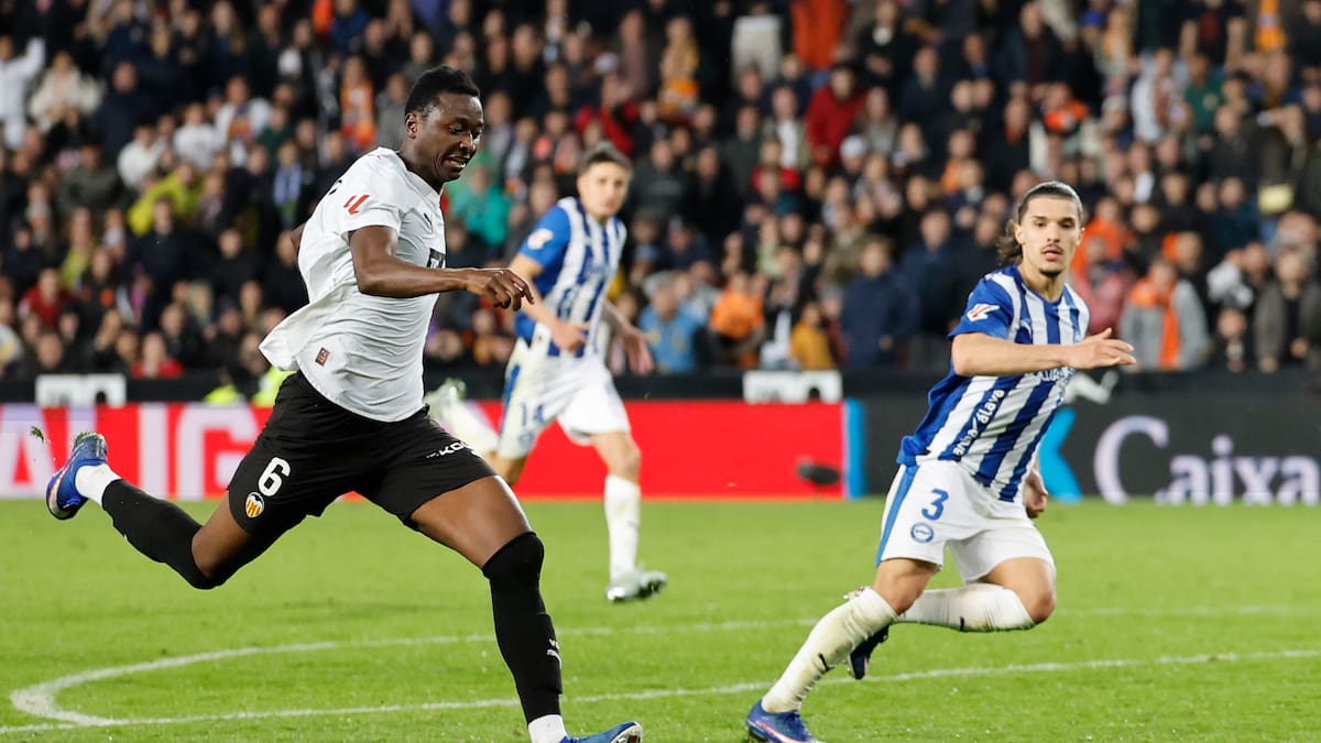 Derrota cruel en Mestalla (3-2)