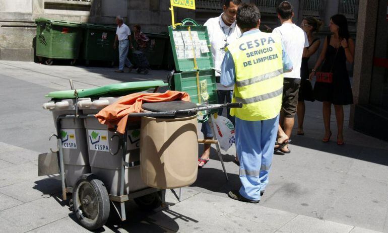 La empresa Cespa se encarga de la limpieza de las calles de Tafalla hasta fin de año 