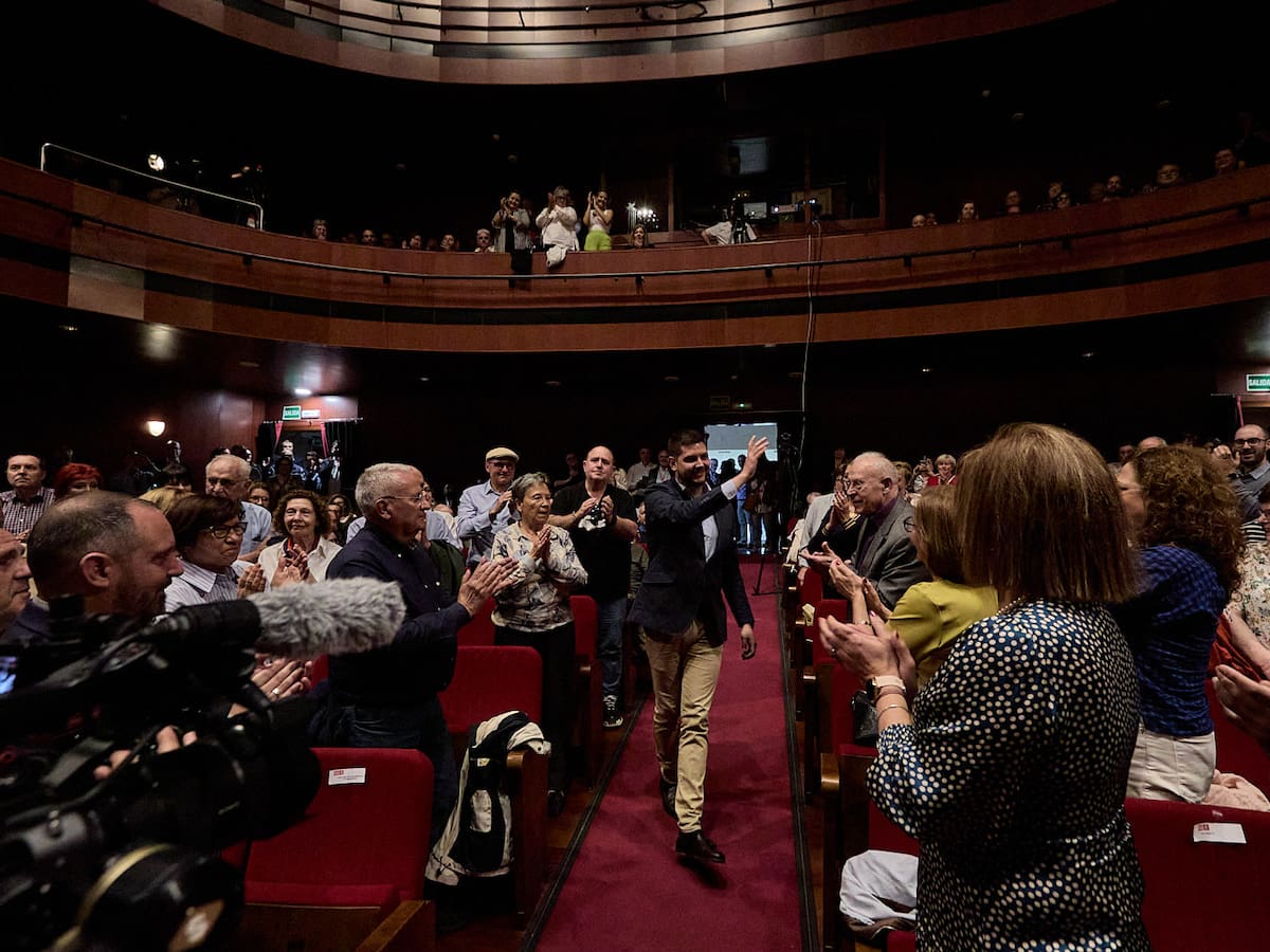 El PSPV de Gandia saca músculo en la presentación del candidato Prieto