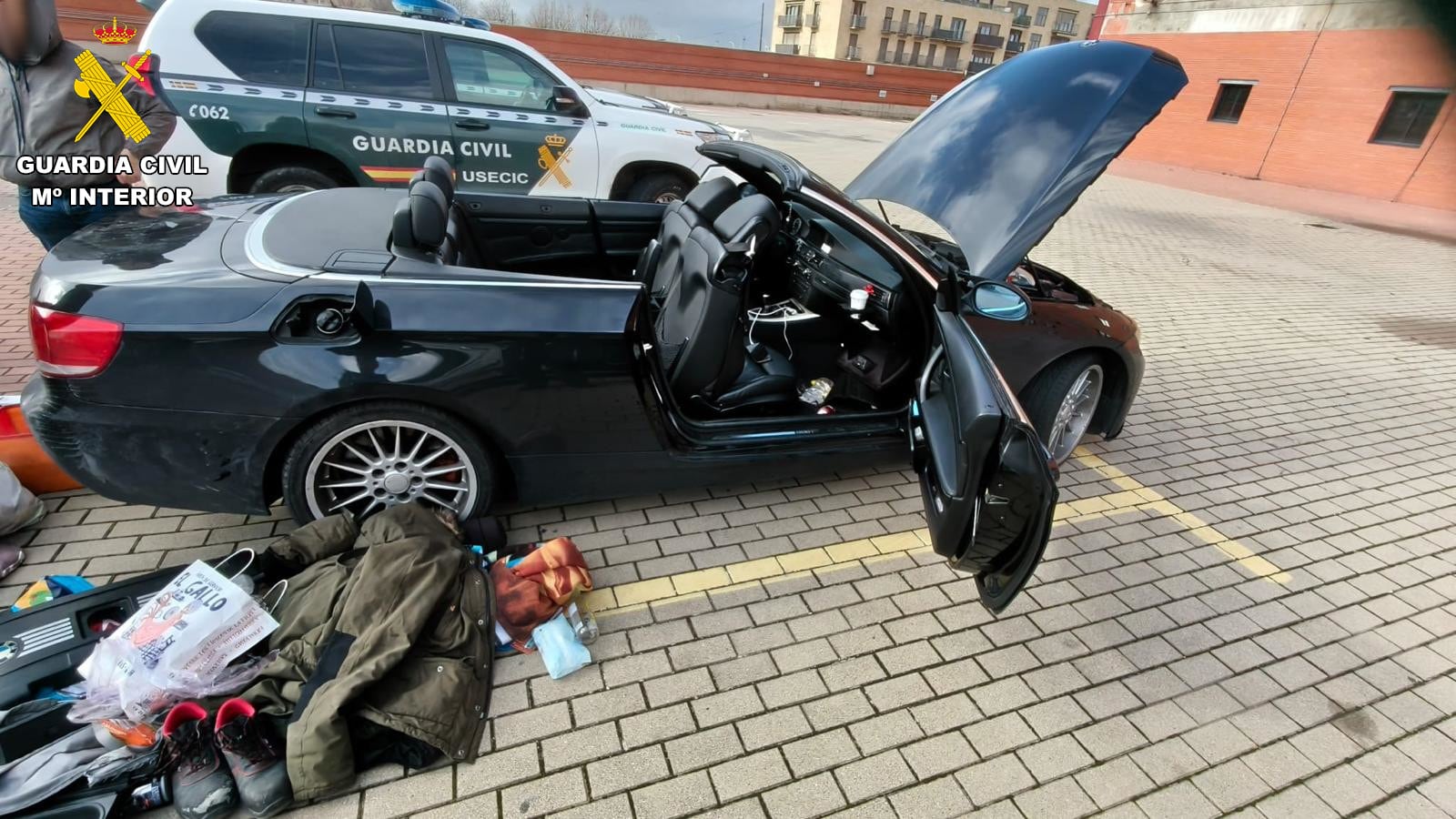 La Guardia Civil detiene en Salamanca a un hombre con más de 19 kilos de droga ocultos en su vehículo