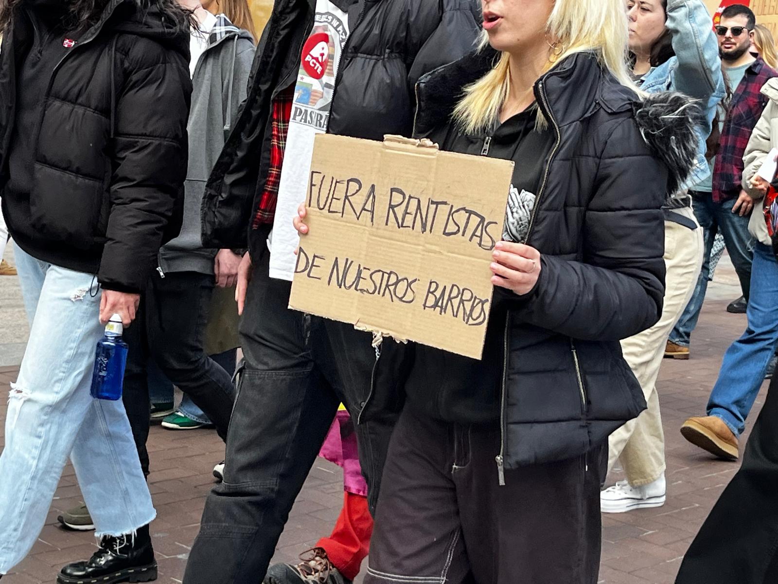 Manifestación en Logroño convocada por el Sindicato de Vivienda de La Rioja, bajo el lema 'Acabemos con el negocio de la vivienda'