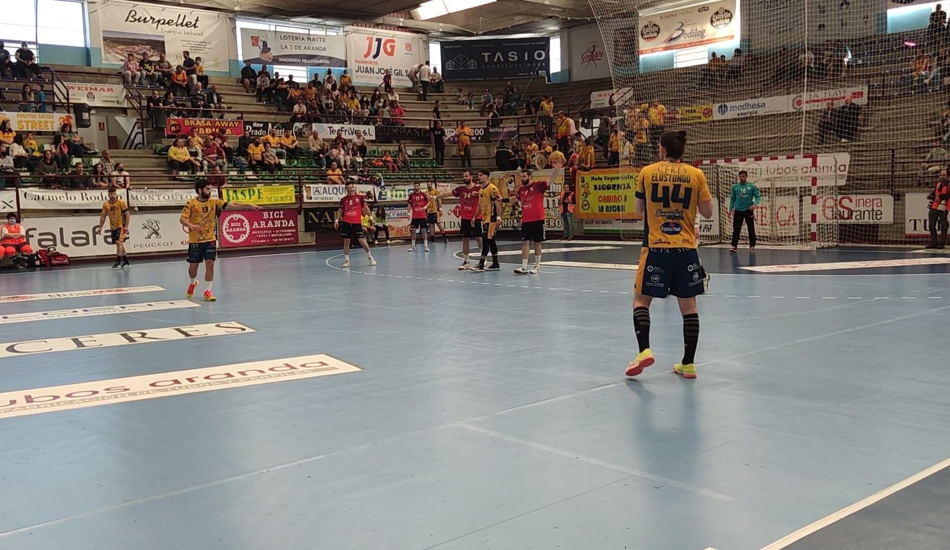 Un lance de juego del Tubos Aranda ante Cajasur