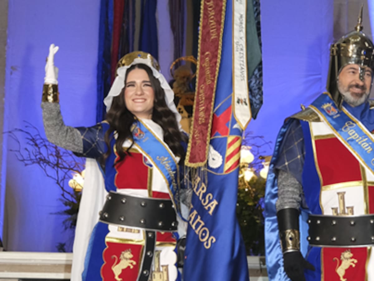 Comparsa de Cristianos de Elda: Erika Gómez y Andrés Gómez Iborra, Abanderada y Capitán 2026