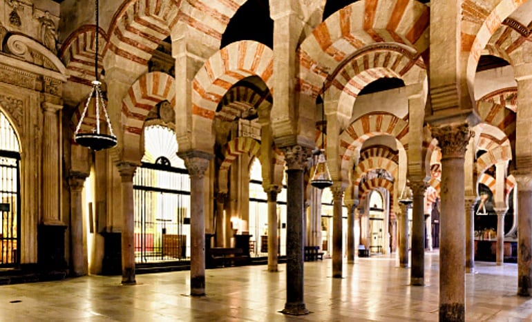 Imagen del interior de la Mezquita Catedral de Córdoba.