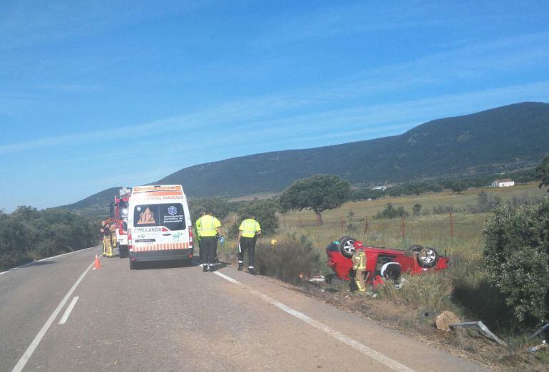 El vehículo se ha salido de la carretera entre Logrosán y Zorita