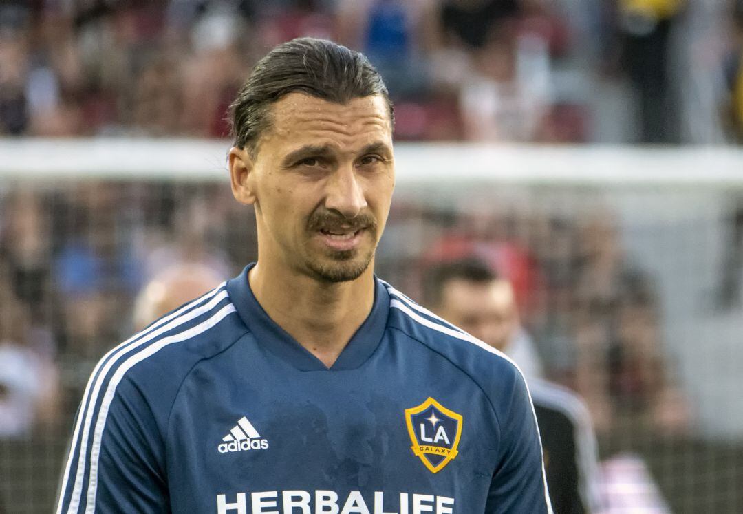 Ibra, de ascendencia bosniocroata, atacó a Andersson por no convocar en su primera lista a ningún jugador de origen inmigrante