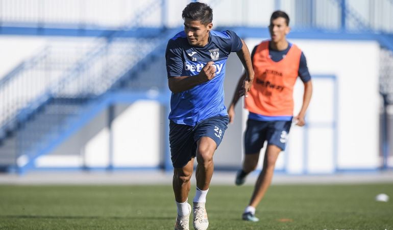 Facundo García llegó al &#039;Lega&#039; desde el C. Olimpio de Bahía Blanca.