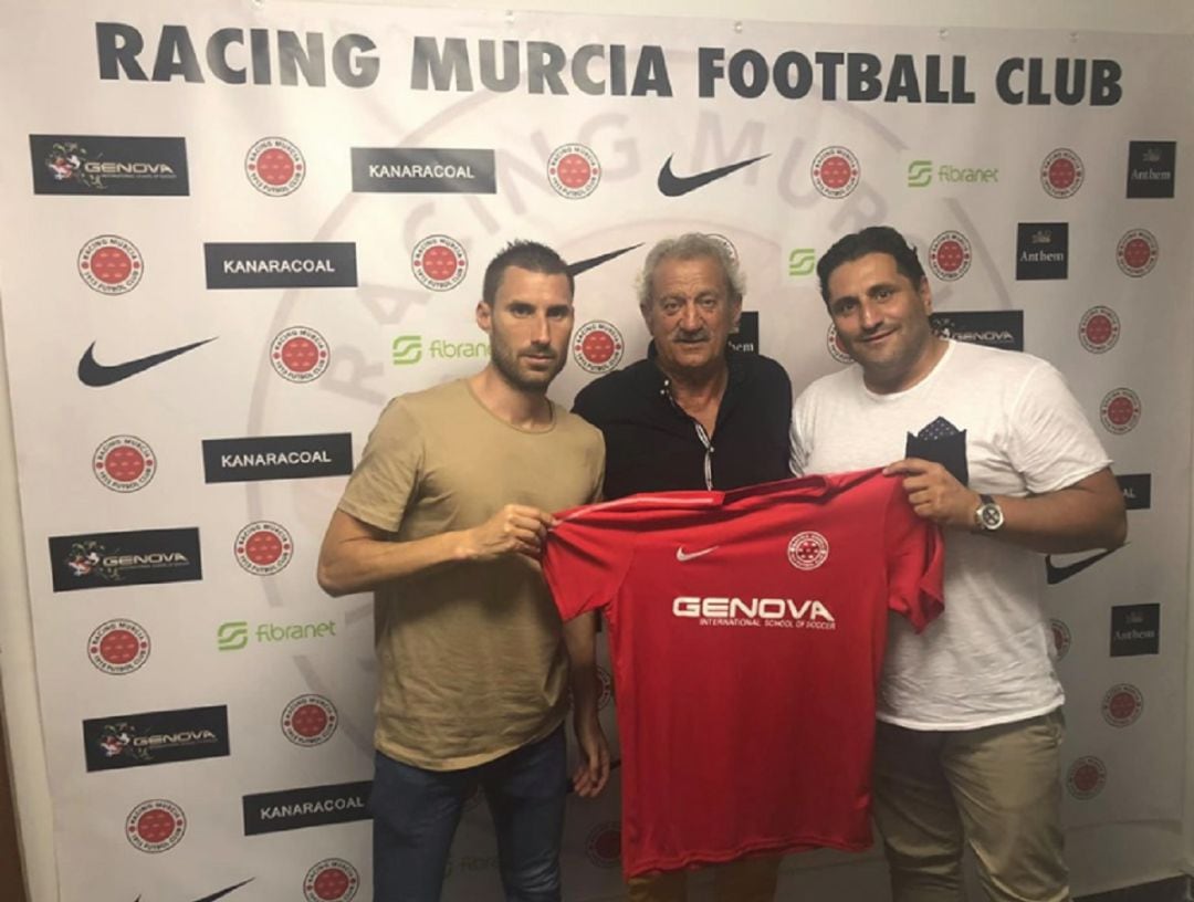 David Vidal se une al equipo del Racing Murcia