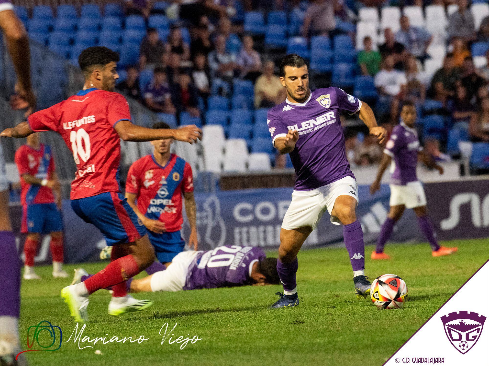 Guadalajara 2 Lanzarote 0Imagen del protagonista de la noche Sergi Segura, que asistió a Cheki en el 1 a 0 y provocó el penalti del 2 a 0.