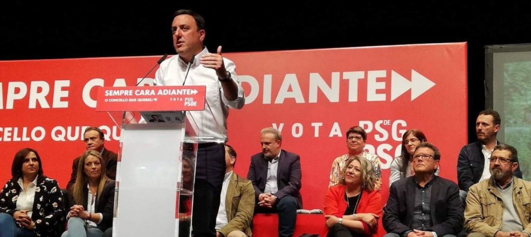 Valentín González Formoso,  secretario provincial de los socialistas