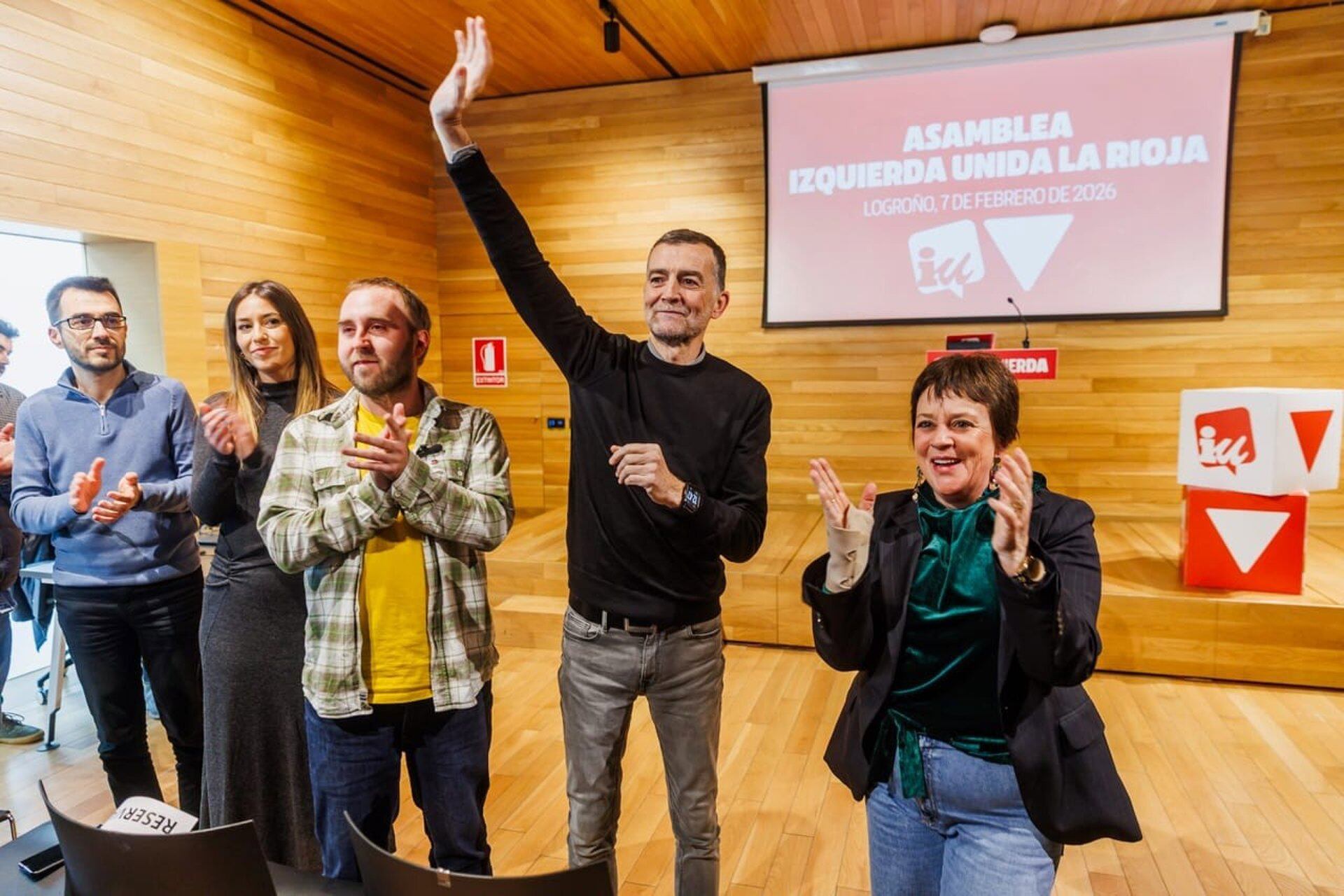 07/02/2026 La Asamblea Regional de Izquierda Unida La Rioja reelige Diego Mendiola como coordinador con más de 90% de los apoyos.
Izquierda Unida de La Rioja ha celebrado este sábado su Asamblea Regional, en la que se ha reelegido a Diego Mendiola como coordinador general con más del 90% de apoyo. Una nueva etapa al frente de la coalición "con el objetivo de seguir construyendo una alternativa de clase frente al avance de las derechas y el retroceso de derechos".

POLITICA ESPAÑA EUROPA LA RIOJA
JPEG/EUROPA PRESS
