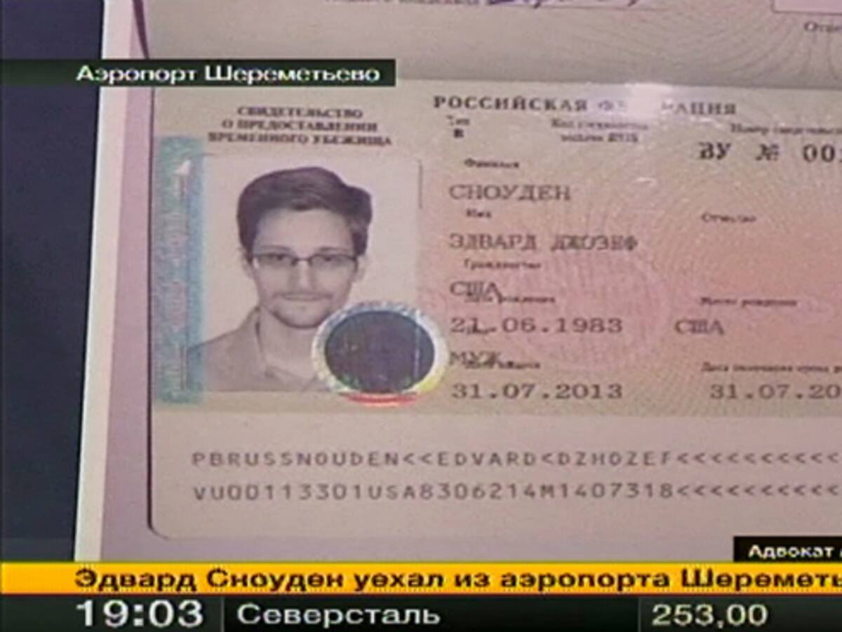 Snowden recibe asilo temporal en Rusia