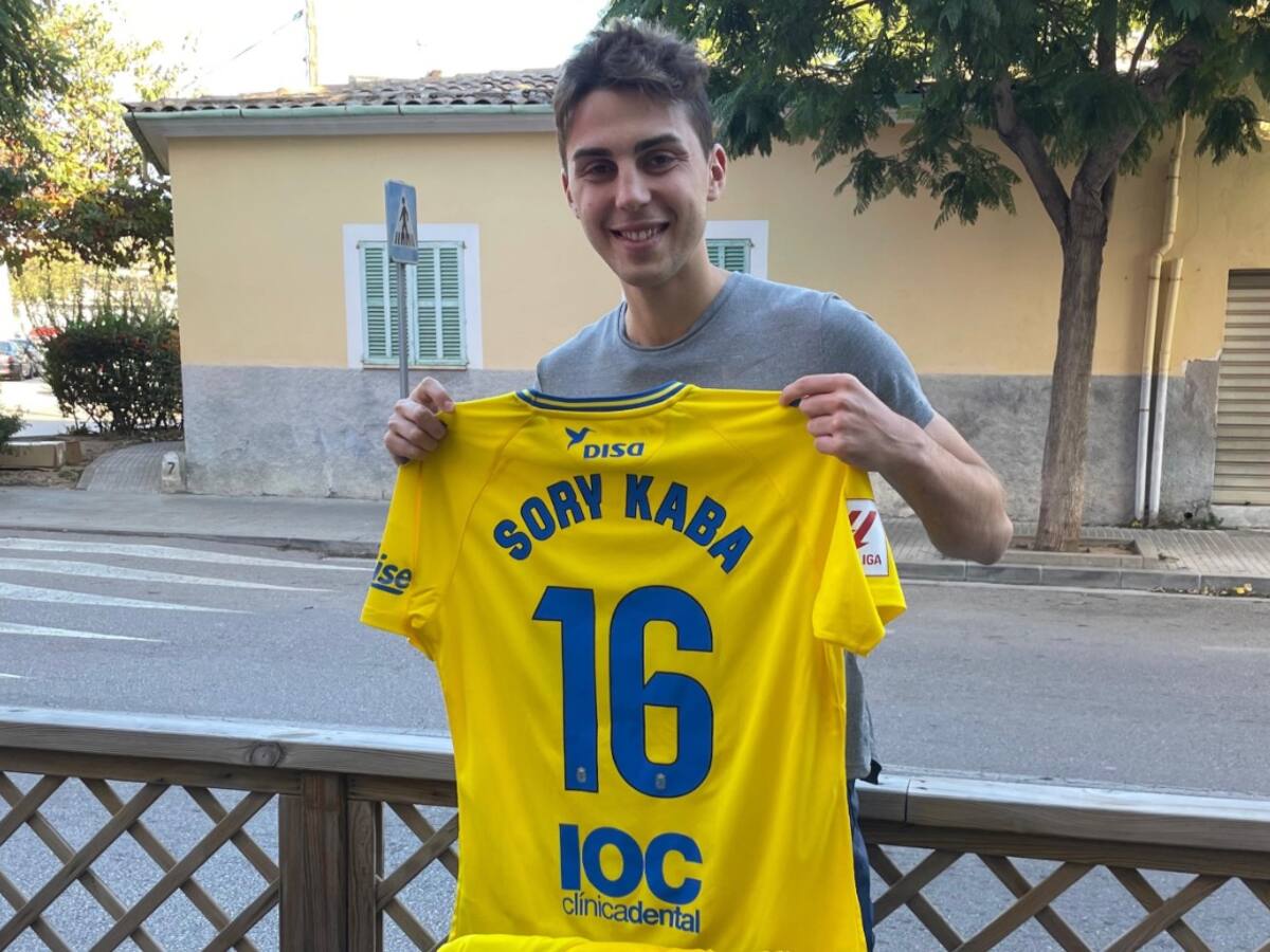 Sergi Vecina recibe la amarilla de Kaba y Coco: “Fue una sorpresa por partida doble, la verdad, porque no me lo esperaba”