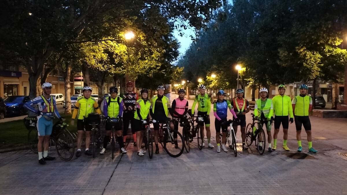 Una docena de cicloturistas completaron la "Brevet 600km Vuelta a Huesca"