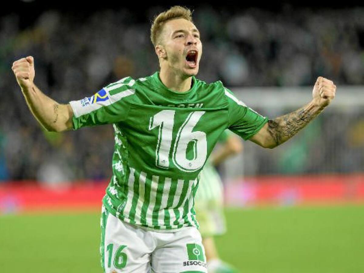 El Tenerife negocia por Loren y Karrikaburu