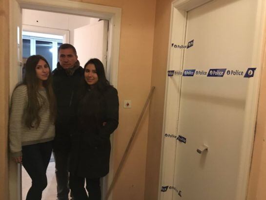 Jhon Jairo Valderrama junto a sus hijas Laura y Tatiana (de 18 y 14 años)