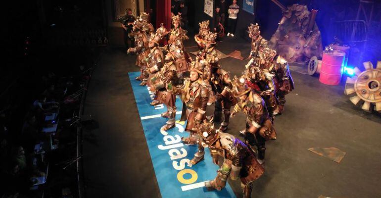 Actuación de Los Chatarras en la sesión de preliminares