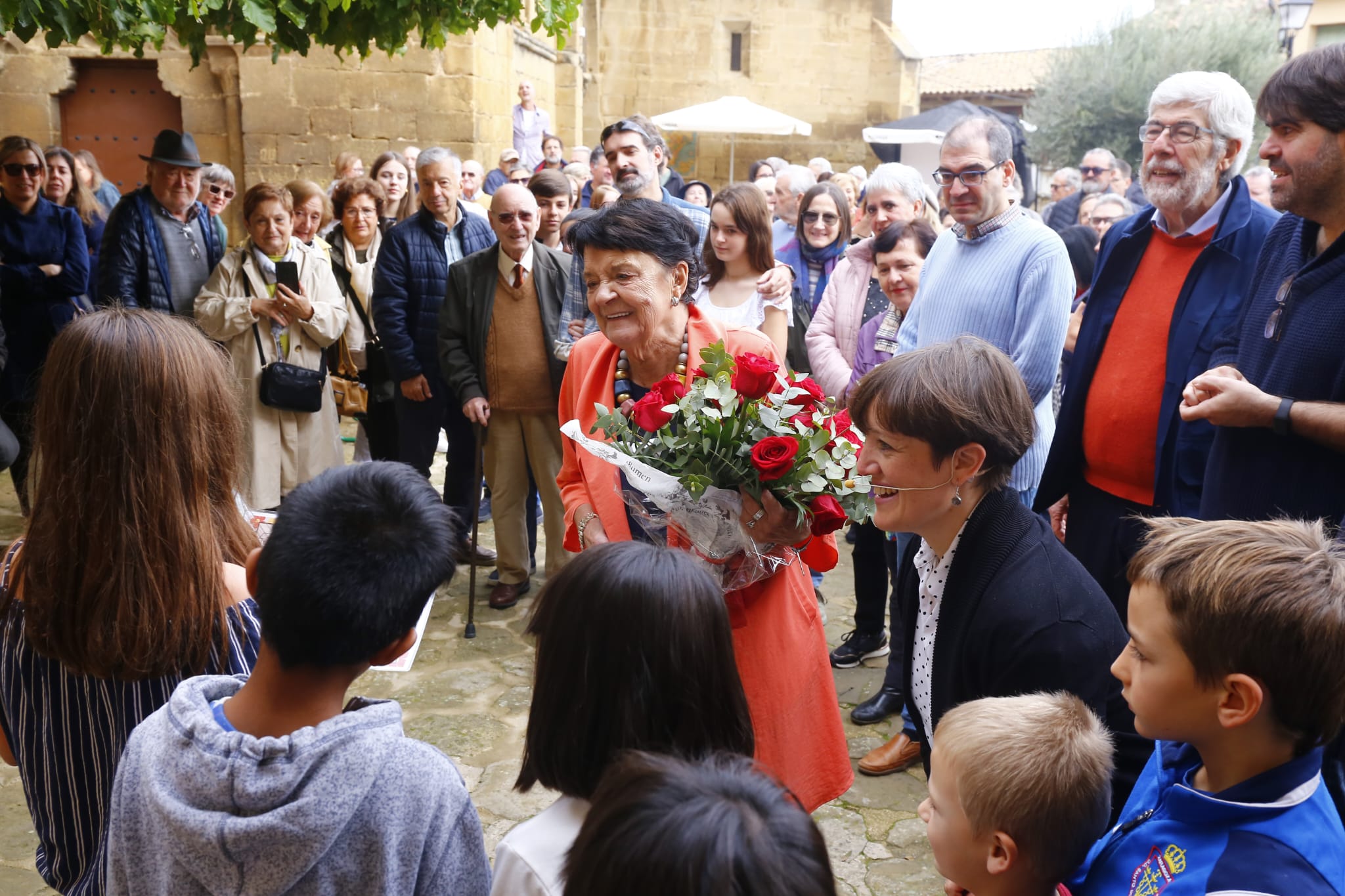 Todo el pueblo se volcó en el homenaje