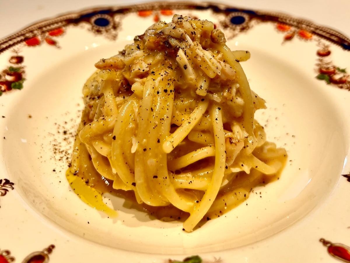 Pasta carbonara con centollo