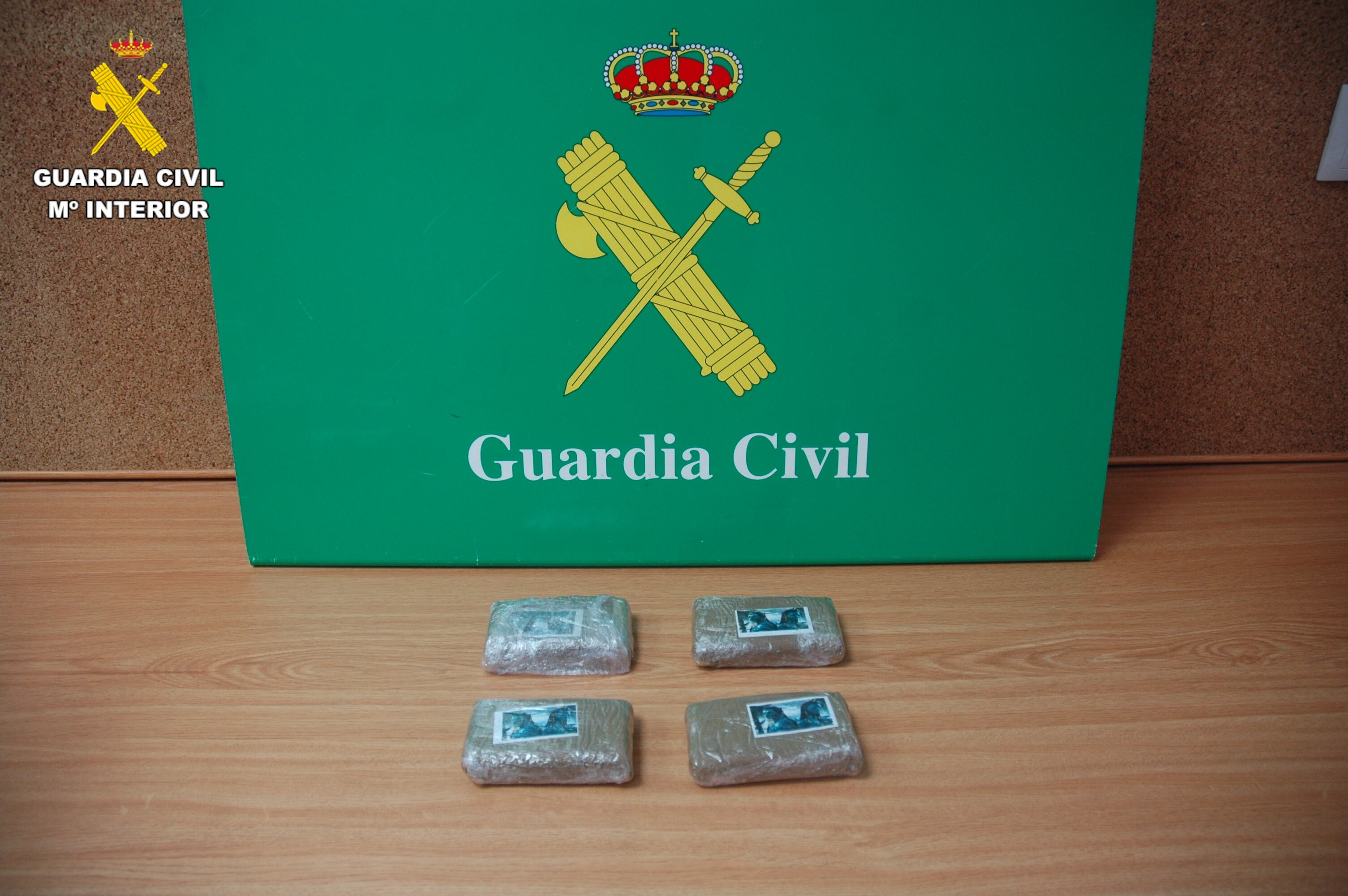 Droga incautada por la Guardia Civil en Venta de Baños