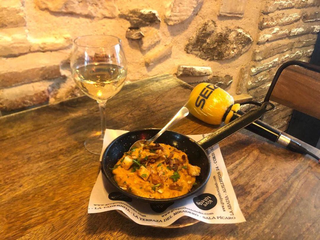 'Te invitamos a gachas'