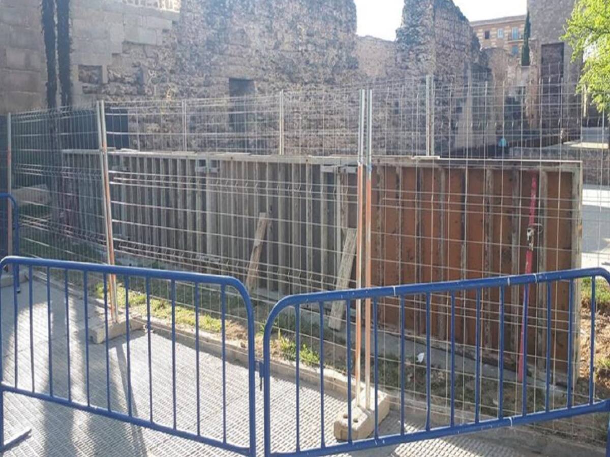 Paralizan el muro que se construye frente a la muralla