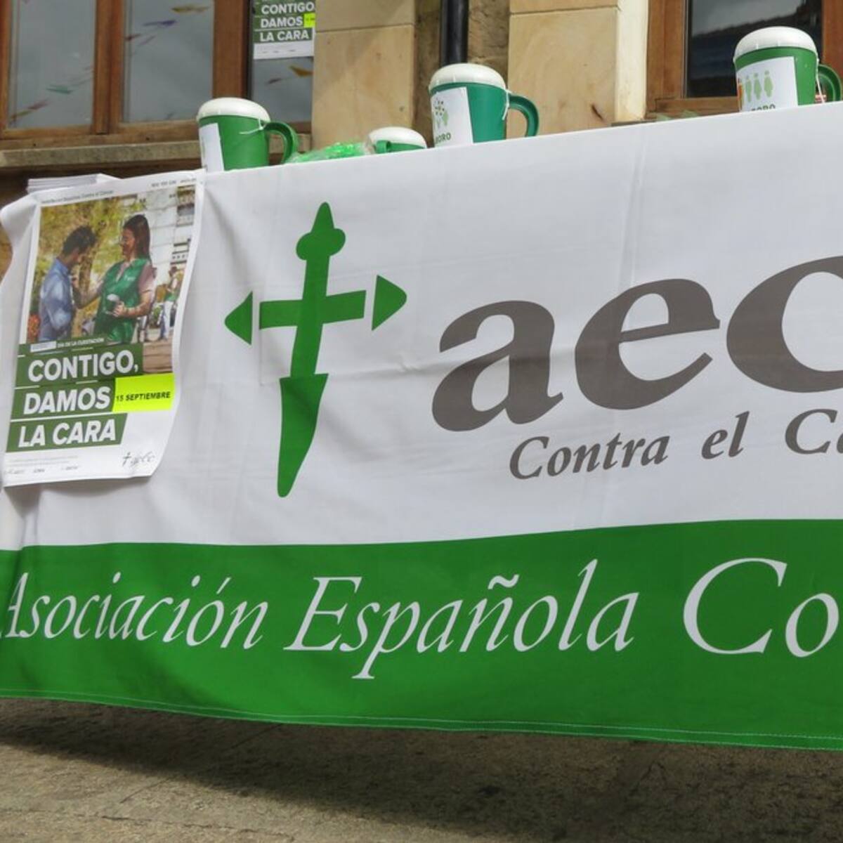 Así trabaja en un hospital la Asociación Española contra el Cáncer