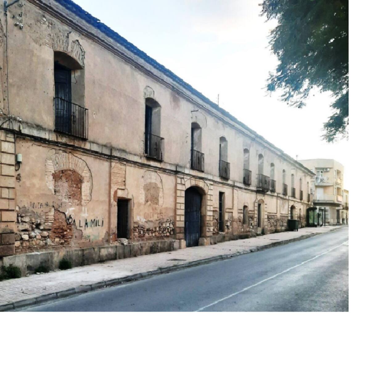 30 vecinos de Librilla compran un edificio del siglo XVIII para evitar su ruina