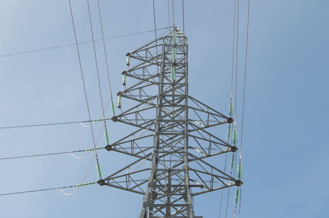 La CNMC propone recortar en 200 millones anuales los pagos regulados a las eléctricas