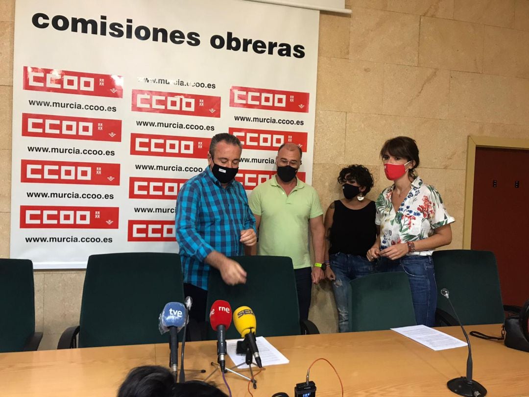 Rueda de prensa en la sede de CCOO en Murcia