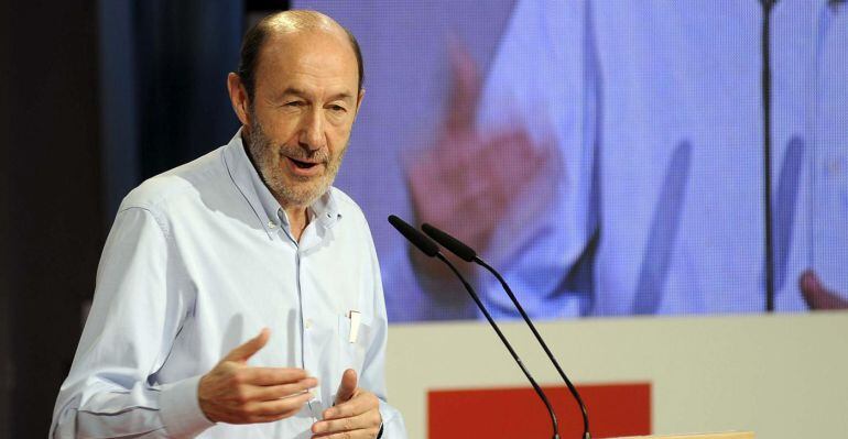 Rubalcaba recibirá un premio otorgado por el PSOE de Bedmar