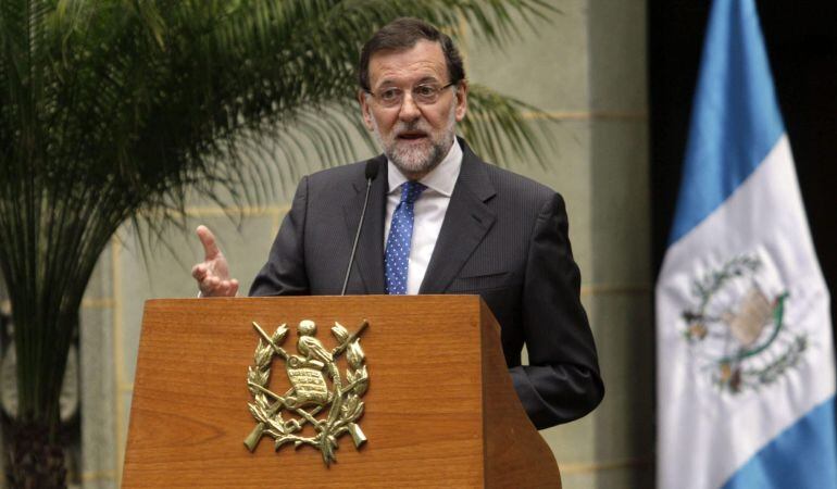 El presidente del gobierno español, Mariano Rajoy, durante la conferencia de prensa que ha ofrecido junto al presidente de la República de Guatemala.