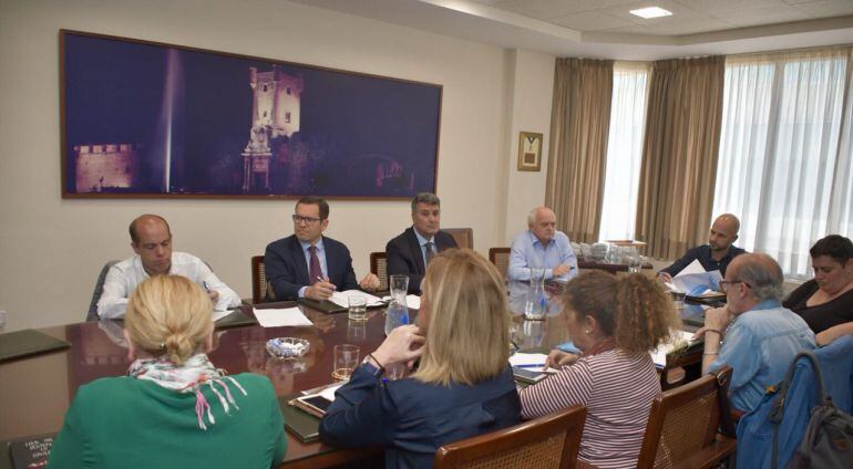 Reunión de un consejo de administración de Aguas de Cádiz