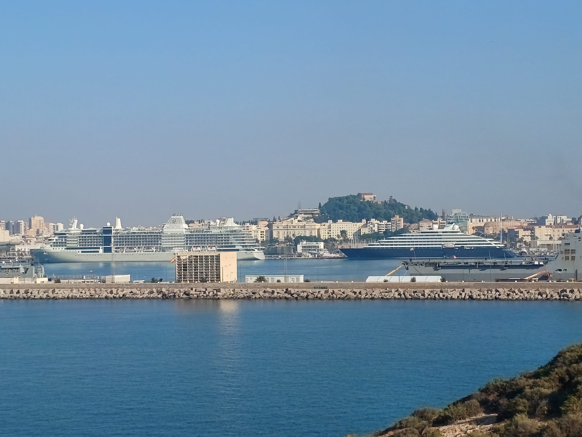 Doble escala de cruceros en Cartagena