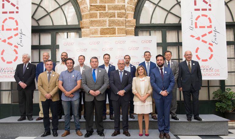 Firmantes del apoyo institucional a la conmemoración del Tricentenario