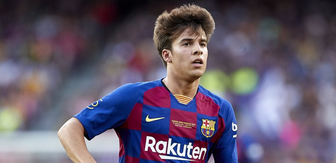 Riqui Puig, durante un partido de pretemporada con el Fútbol Club Barcelona