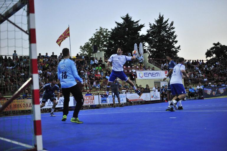 Vejin ha debutado con el Zelecnicar Nis en un torneo celebrado al aire libre