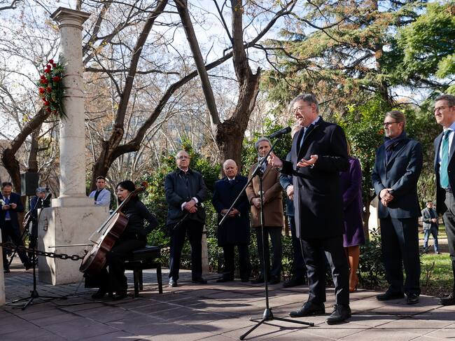 El president de la Generalitat, Ximo Puig, y el líder del PP, Alberto Núñez Feijóo, entre otros, participan en el acto en memoria del profesor Manuel Broseta organizado con motivo del trigésimo primer aniversario de su asesinato por ETA