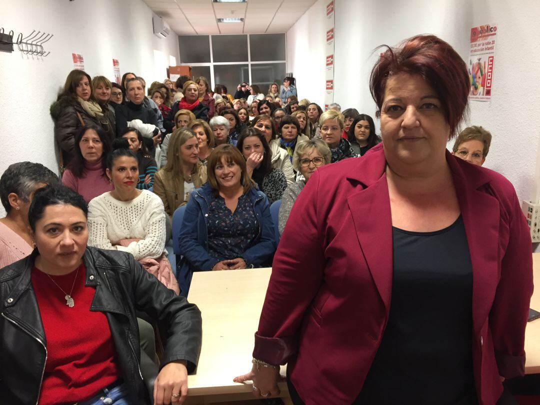 Trabajadoras del servicio de limpieza de institutos.