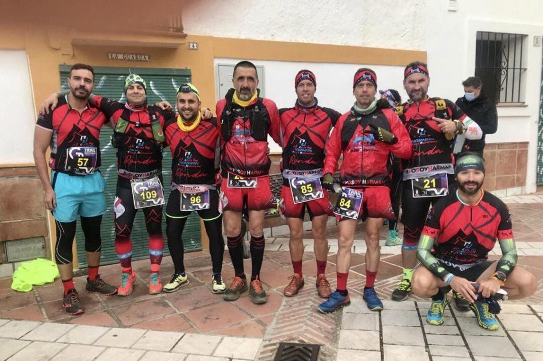 Los ochos representantes del club que estuvieron presentes en el V Trail Nocturno Genalguacil-Jubrique 