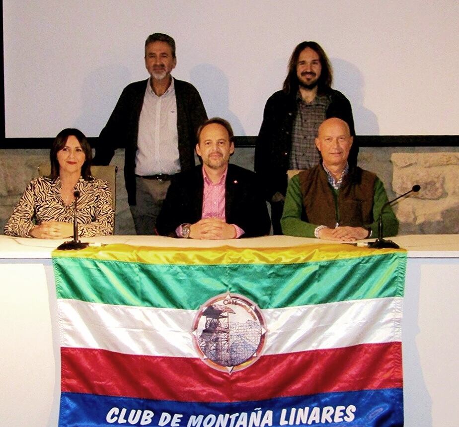 Nueva directiva del Club de Montaña Linares.