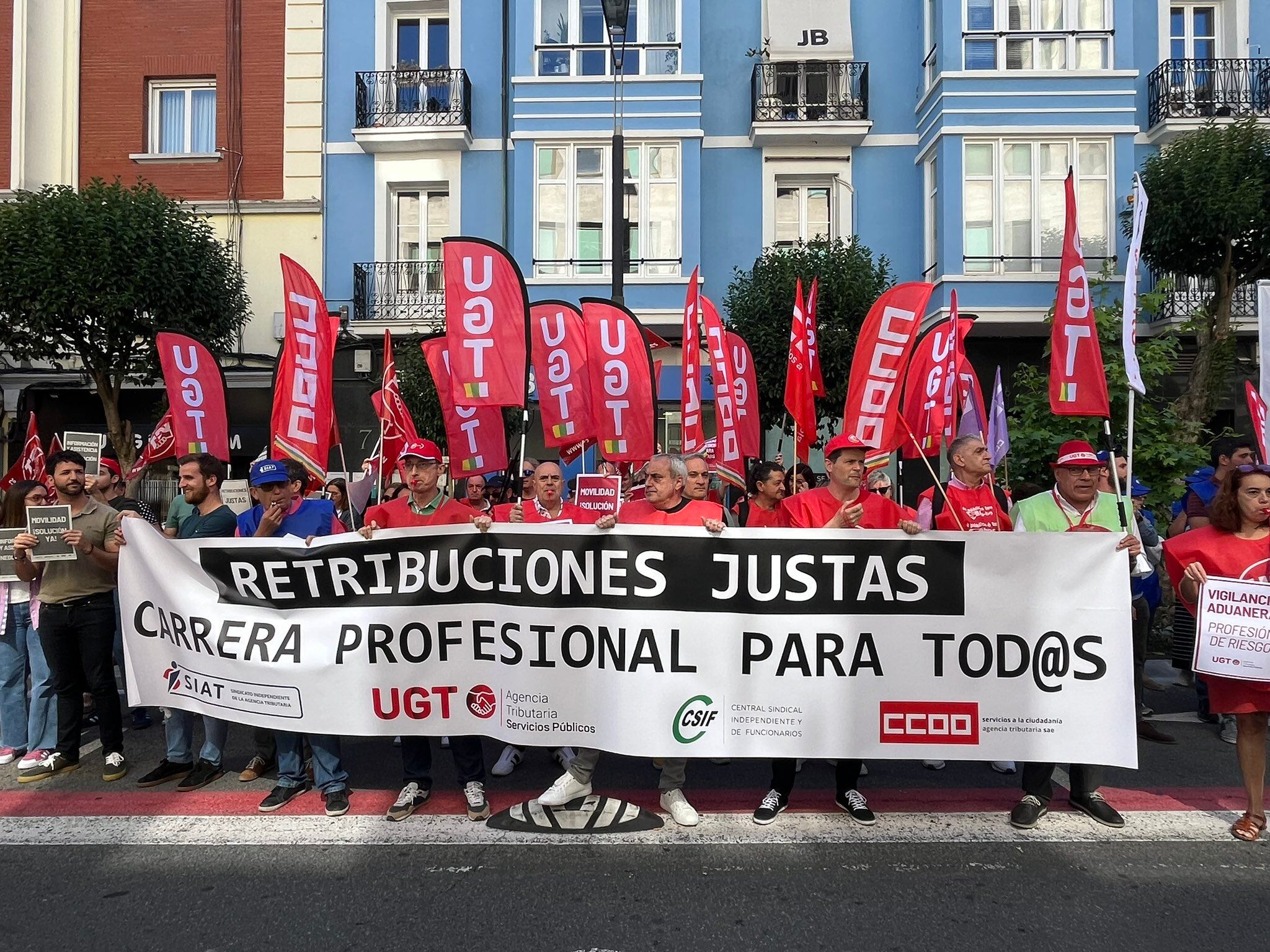 Trabajadores de la Agencia Tributaria de La Rioja se movilizan por la mejora de sus condiciones laborales