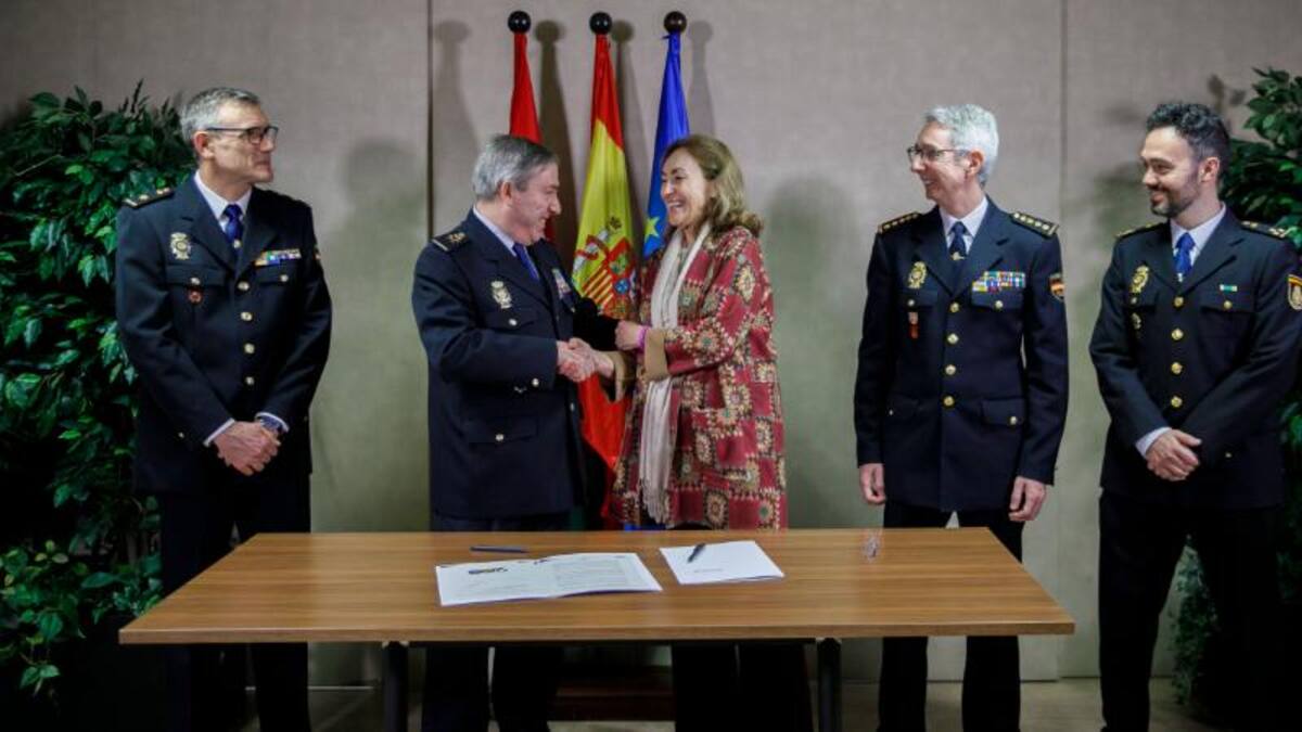 El Seris y la Policía Nacional firman un convenio pionero en España para prevenir las agresiones a los profesionales sanitarios