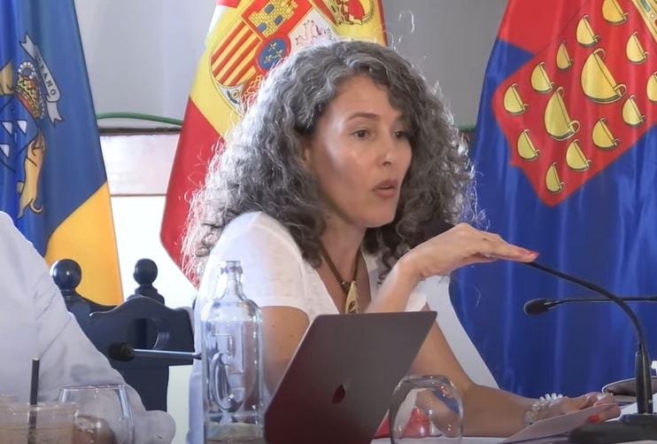 Ariagona González, portavoz del PSOE en el Cabildo de Lanzarote.