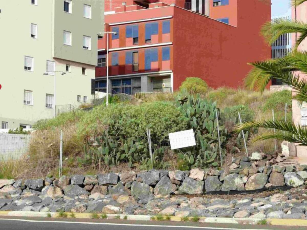 Promotores isleños y fondos buitre se reparten la subida de la compraventa de suelo registrada en el Archipiélago