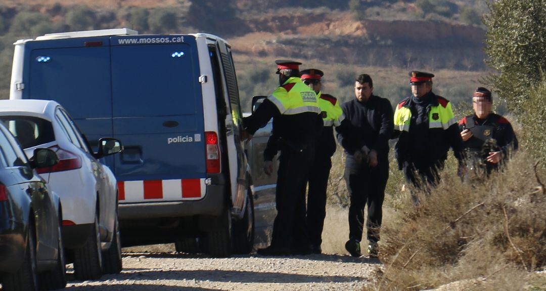 Imagen de archivo del hombre que mató a los dos agentes, tras la reconstrucción de los hechos ante la policía